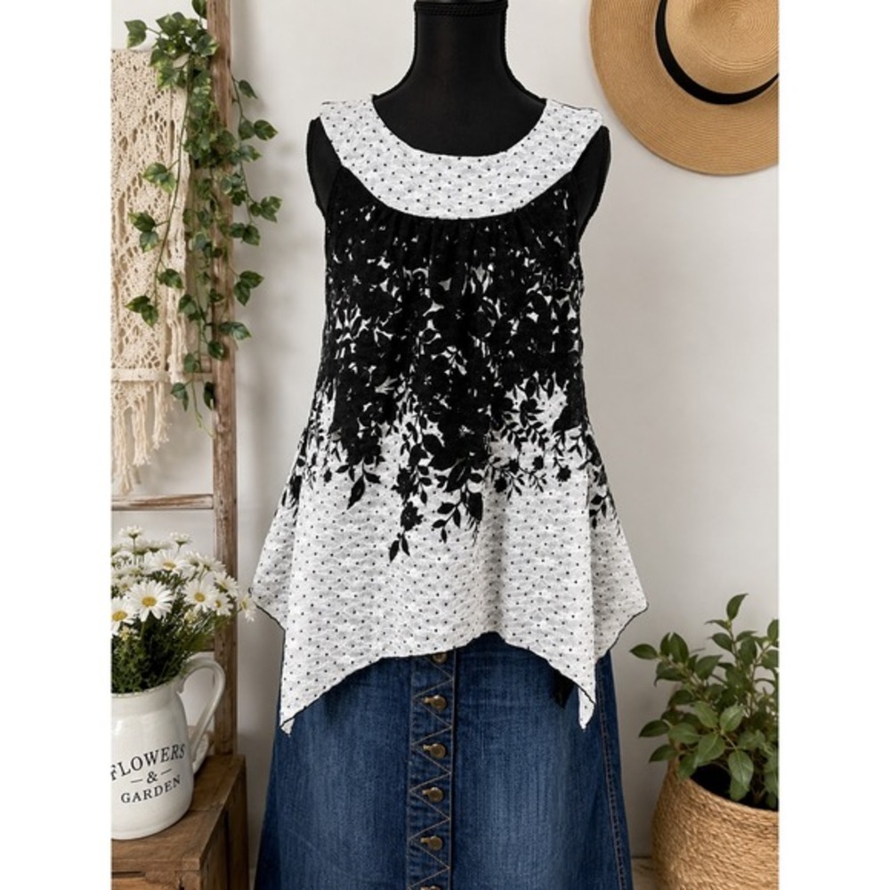 DressBarn Lace Tunic Top Womens Medium Black White Boho Lagenlook Handkerchief